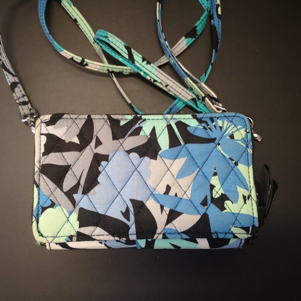 Vera Bradley Double Zip Retired Camofloral Pattern Wristlet Crossbody or Wallet - Picture 6 of 11